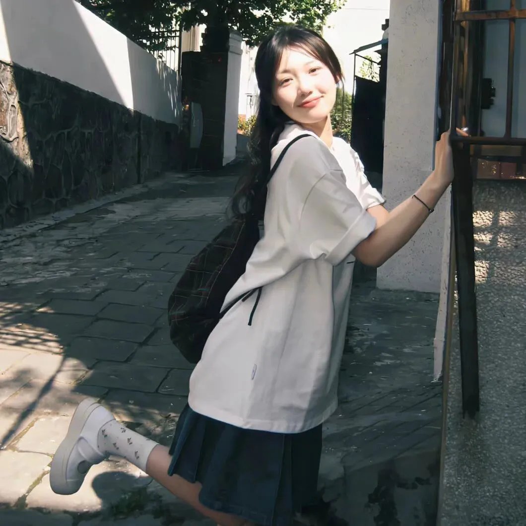 八百万种死法海报